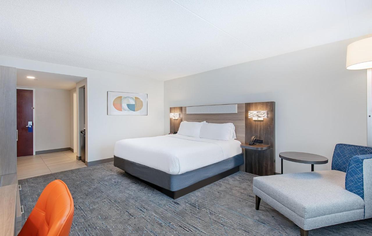 Holiday Inn Express & Suites Columbus At Northlake By Ihg Dış mekan fotoğraf