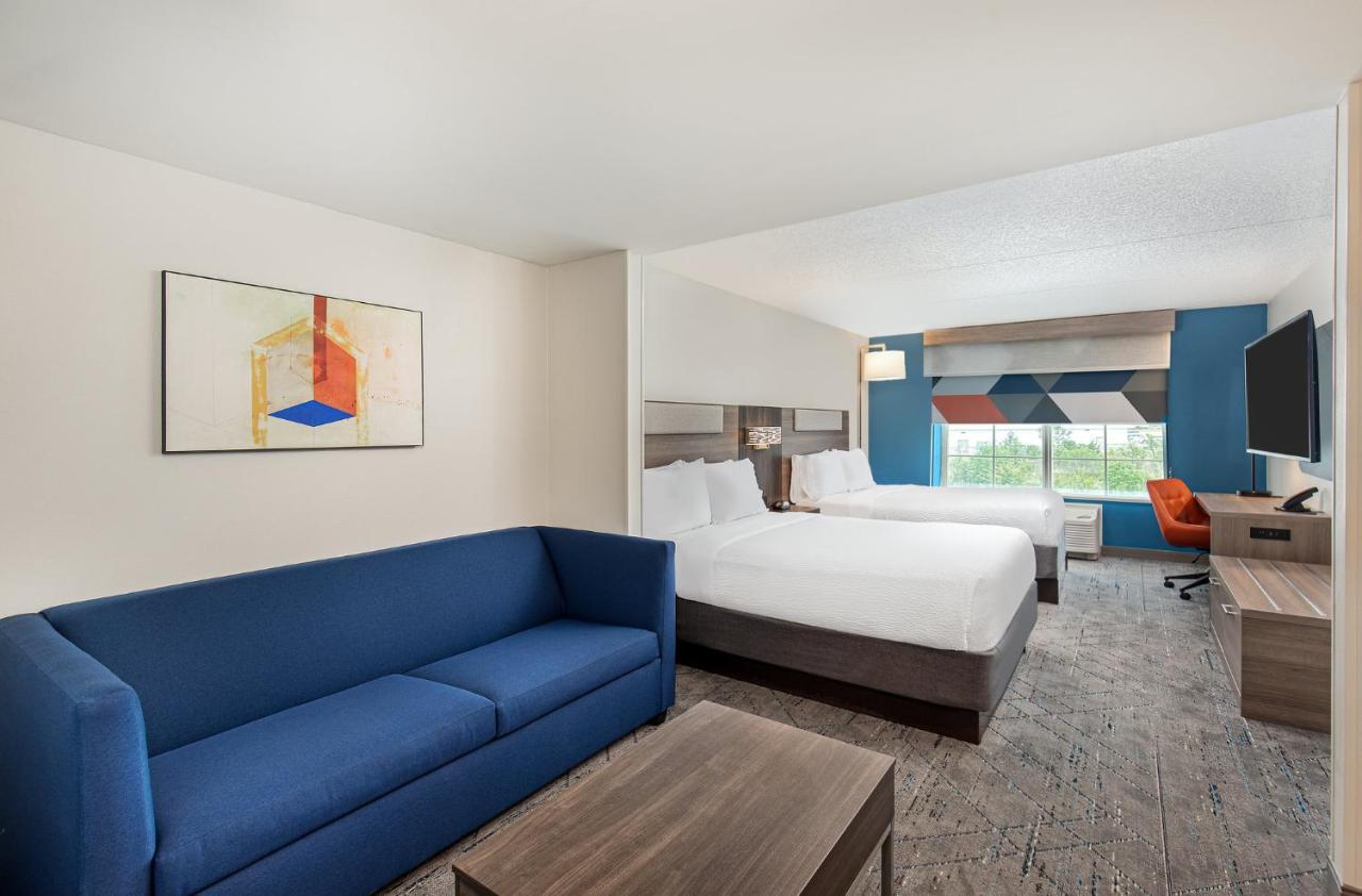 Holiday Inn Express & Suites Columbus At Northlake By Ihg Dış mekan fotoğraf