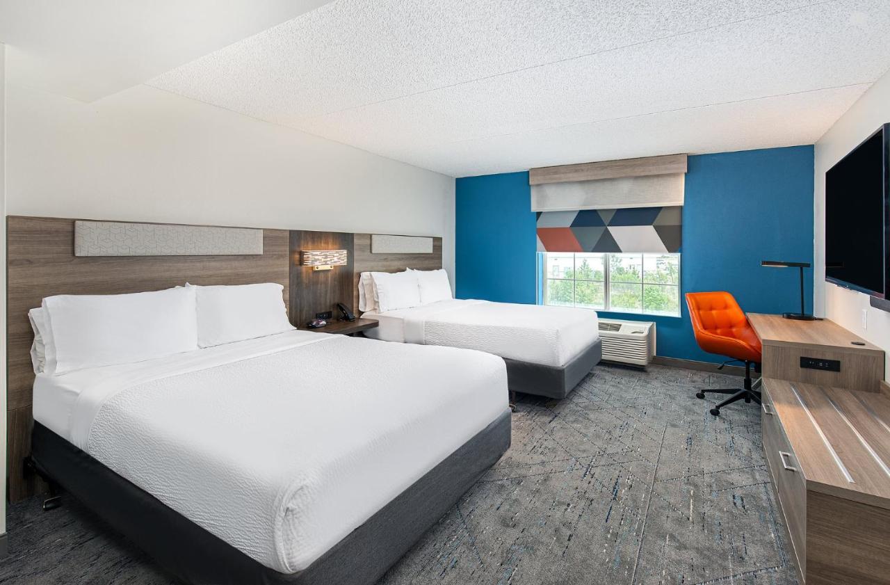 Holiday Inn Express & Suites Columbus At Northlake By Ihg Dış mekan fotoğraf