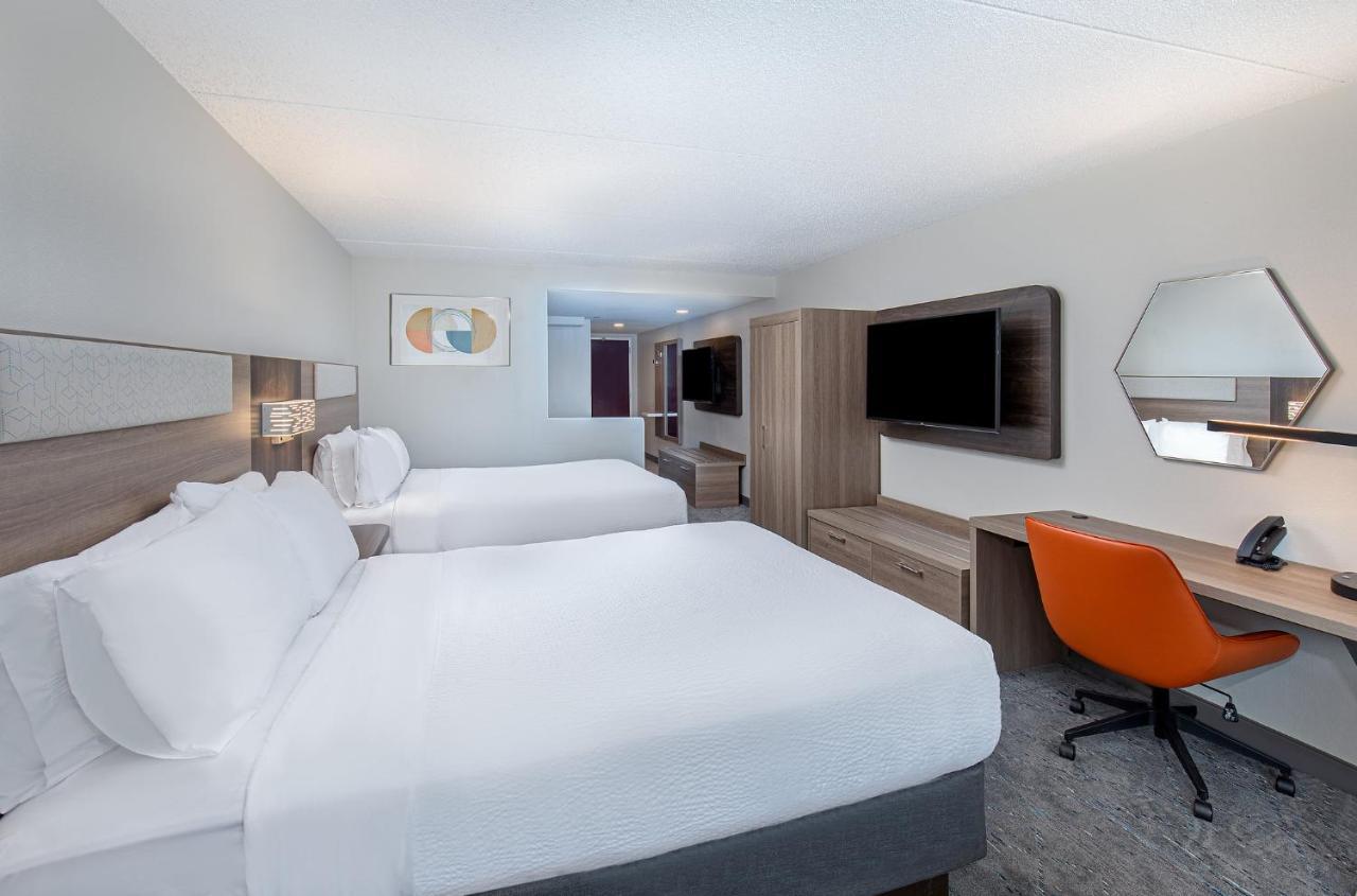 Holiday Inn Express & Suites Columbus At Northlake By Ihg Dış mekan fotoğraf