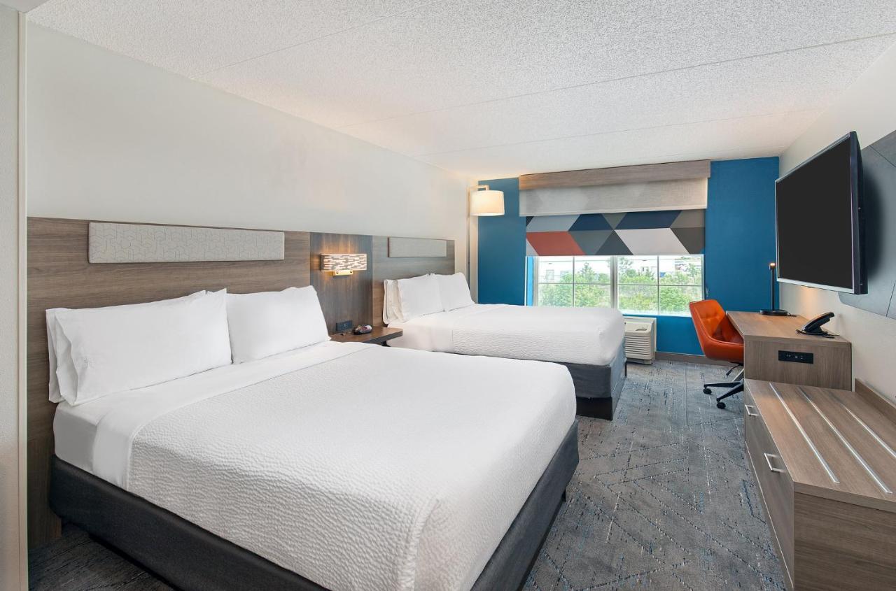 Holiday Inn Express & Suites Columbus At Northlake By Ihg Dış mekan fotoğraf