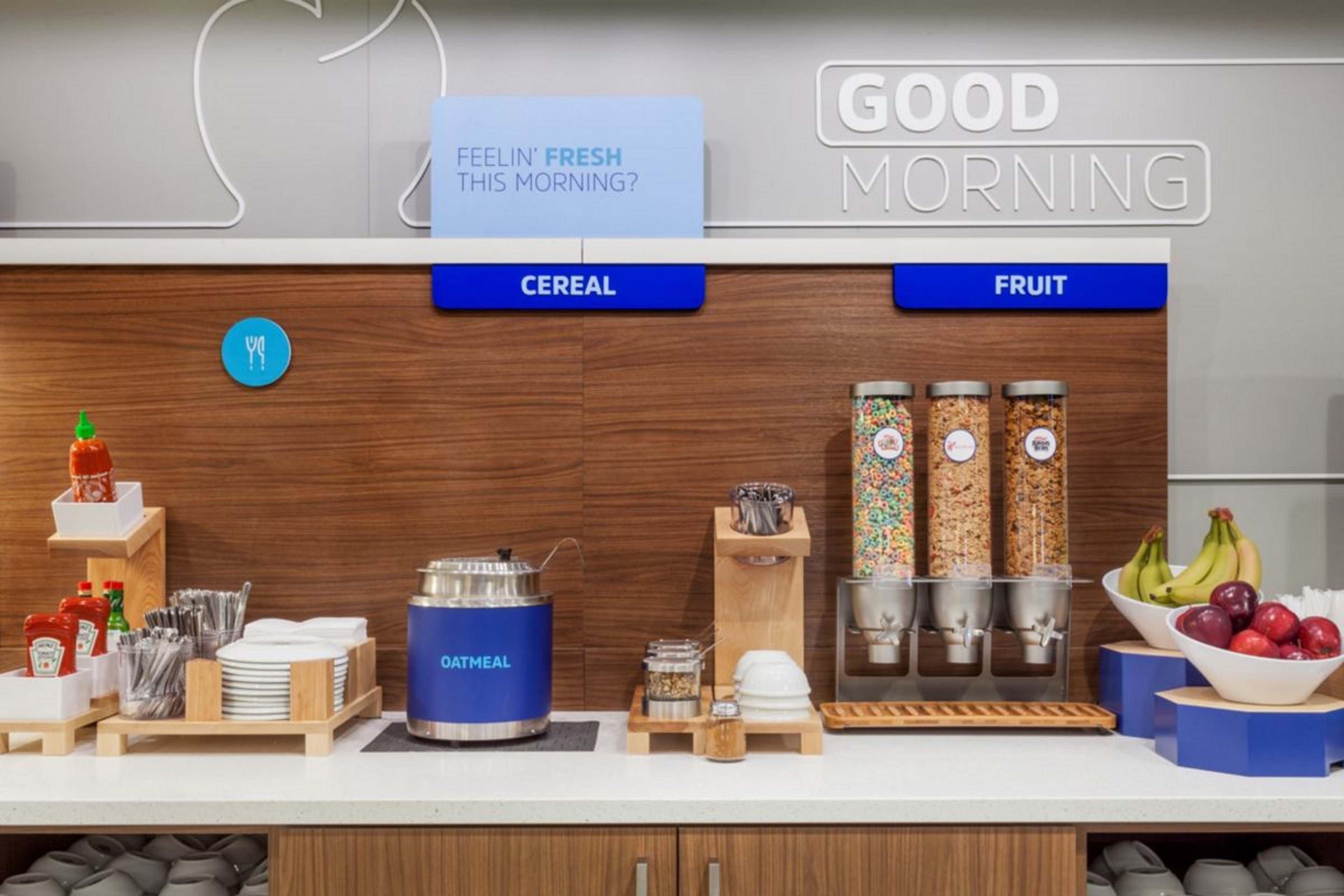 Holiday Inn Express & Suites Columbus At Northlake By Ihg Dış mekan fotoğraf
